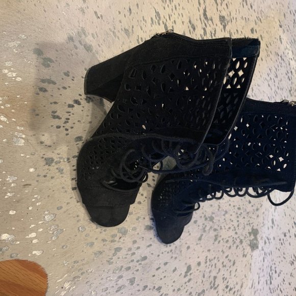 Nasty Gal Chunky Lace Up Heels - Picture 2 of 8